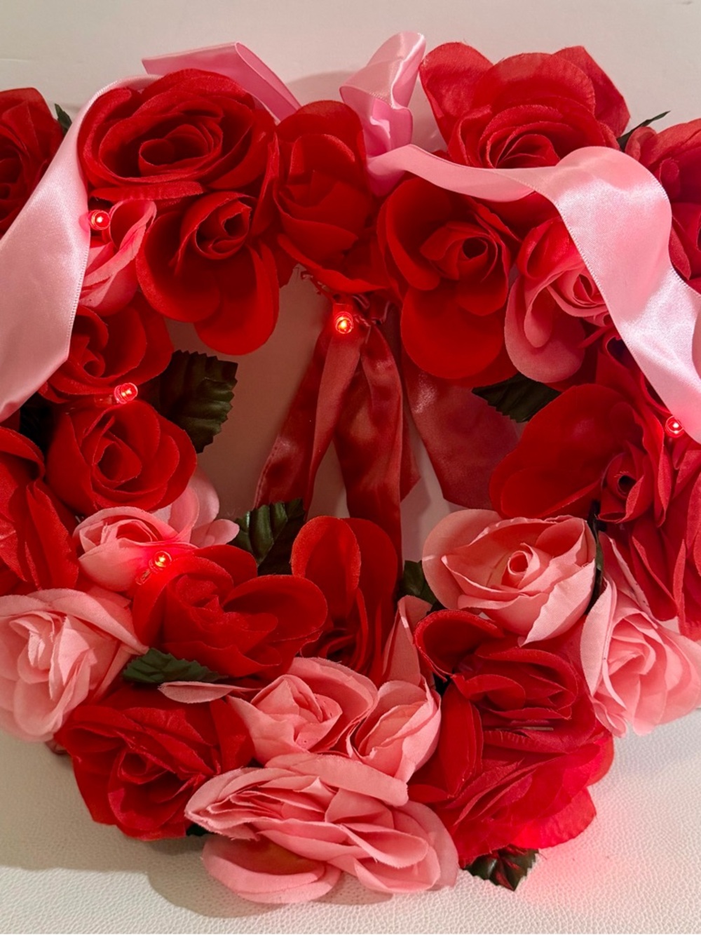 Avon Valentine Heart Rose Wreath Lighted Red Pink Floral Wall Hanging LED Decor - Picture 3 of 13